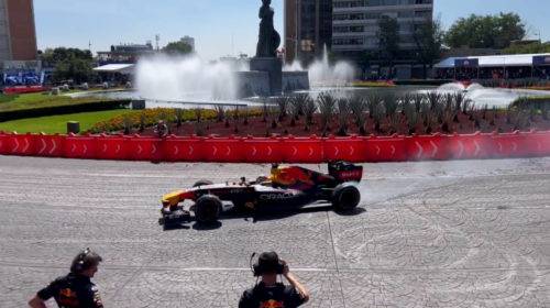 F1: Checo Pérez desata la locura en el Red Bull Show Run en las calles de Guadalajara