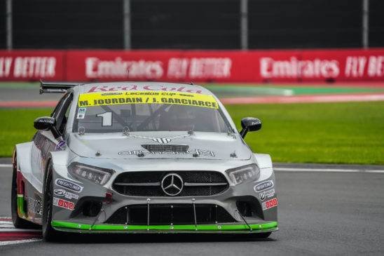 Jorudain Jr. superó a Adrián Fernández.