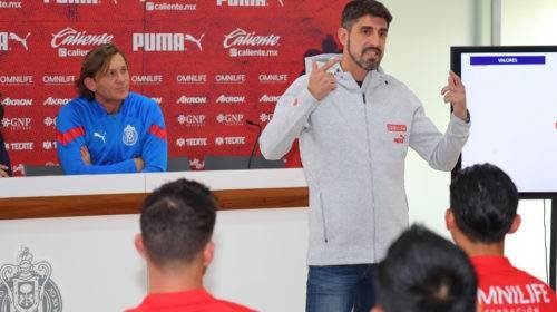 Comienza la era Paunovic en Chivas