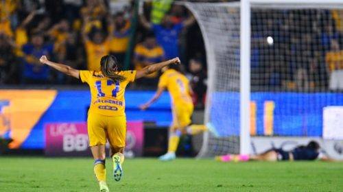 Liga Mx Femenil: Tigres toma mínima ventaja de 2-1 ante Rayadas en el juego de ida de las semifinales