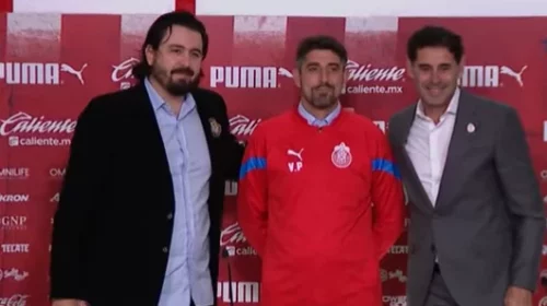 “El que no quiera estar aquí que no este”, Paunovic lanza advertencia a jugadores Chivas