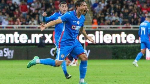 Cruz Azul vence 2-0 a Chivas y es campeón de la Copa Sky
