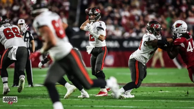 Los Buccaneers y Brady se mantienen con vida, vencen 19-16 a Arizona en el Sunday Nigth Football