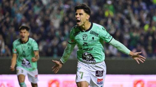 Liga MX: León remonta y vence 2-1 a Necaxa en el debut de Larcamón