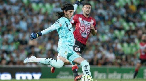Santos vence a Xolos y se mete a la pelea