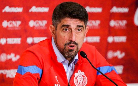 Lee más sobre el artículo Veljko Paunovic renuncia como técnico de Chivas