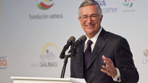 RICARDO SALINAS PLIEGO, propietario de TV AZTECA.