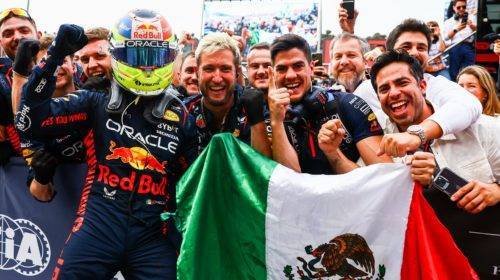 Checo Pérez está a seis puntos de Max Verstappen.