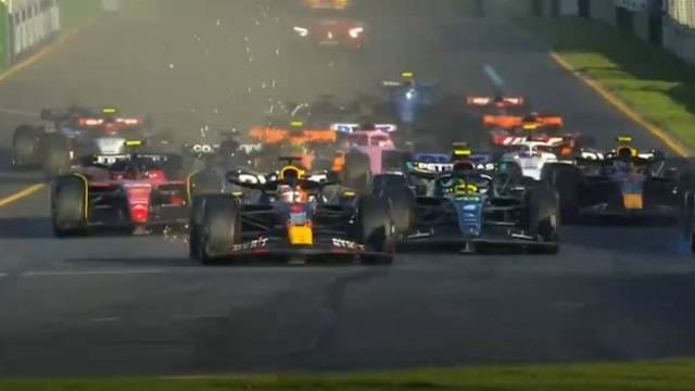 Checo Pérez finaliza quinto en Australia