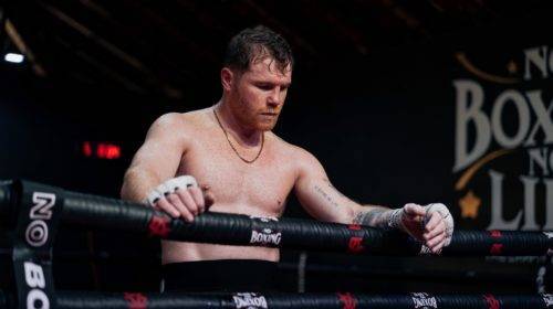 Saúl Canelo Álvarez, campeón mundial de boxeo.