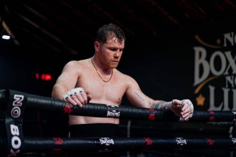 Saúl Canelo Álvarez, campeón mundial de boxeo.