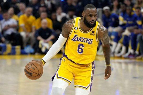 LeBron James dejó abierta la posibilidad del retiro.