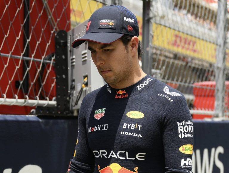 Checo explota contra Hugh Bird