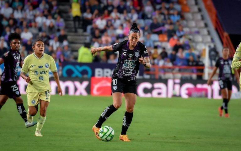 América viene de atrás y derrota 2-1 al Pachuca en la final de ida 1 El partido de vuelta de la final femenil entre América y Pachuca se jugará el lunes.