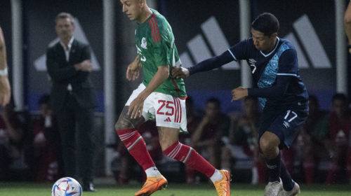 México venció 2-0 a Guatemala.