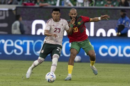 México se salvó de una derrota ante Camerún.