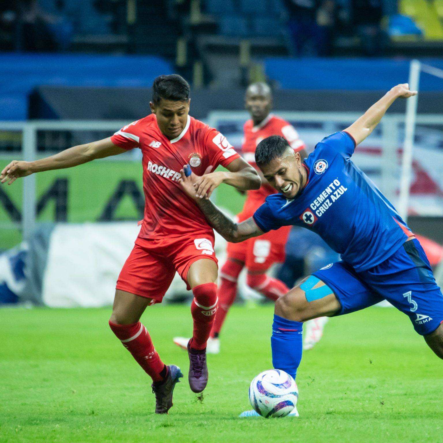 Toluca fue superior a la Máquina en el Estadio Azteca.