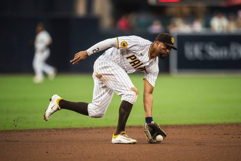 Padres continúan imparables, derrotan 7-3 a Brewers 1 Los Padres aún aspiran al último puesto de comodín en la Liga Nacional.
