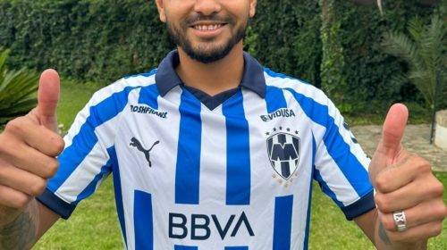 JESÚS TECATITO CORONA, jugador de los Rayados.