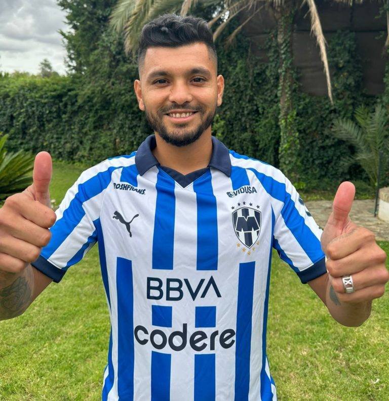 JESÚS TECATITO CORONA, jugador de los Rayados.
