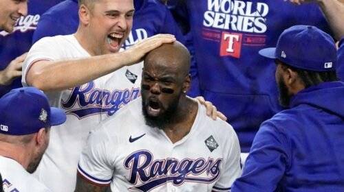 Adolis García nuevamente la estrella para los Rangers.