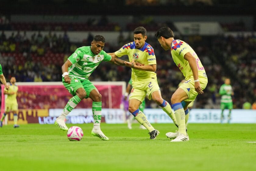 América vence al Santos y se confirma como líder del fútbol mexicano