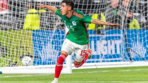 Uriel Antuna marcó el primer gol de México.