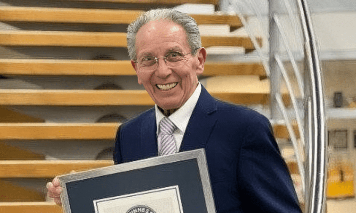 Héctor Benavides falleció a los 82 años.