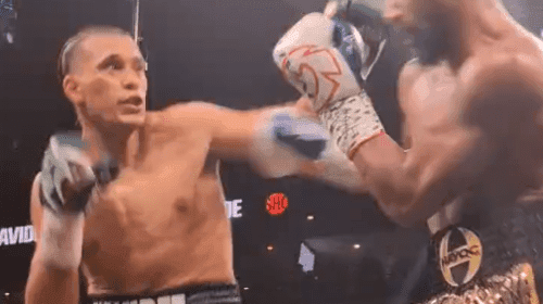 David Benavidez brindó una espectacular pelea.