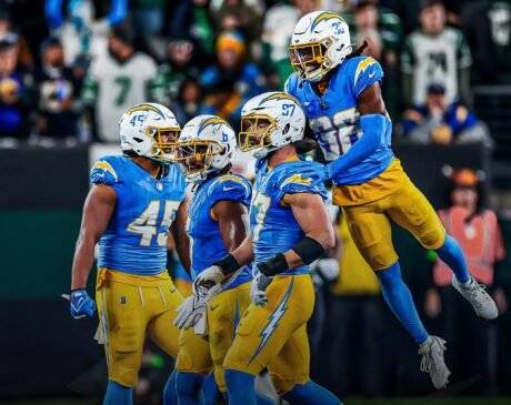 Lee más sobre el artículo Chargers vence a domicilio 27-6 a los Jets en el MNF de la NFL