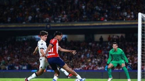 Chivas perdió 1-0 con Pumas.