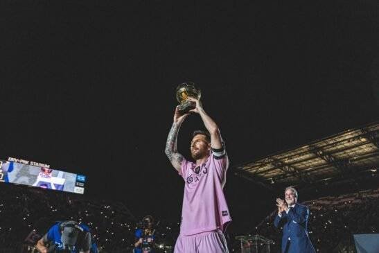 Messi, galardonado por su octavo balón de oro.