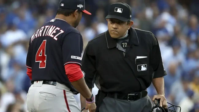 ALFONSO MÁRQUEZ, umpire mexicano de GRANDES LIGAS.