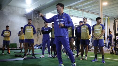 GUSTAVO LEMA entrenador de los PUMAS.
