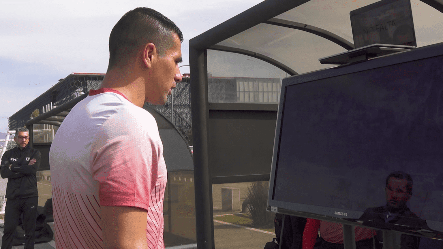 LOS ÁRBITROS explicarán sus decisiones en el SONIDO LOCAL.