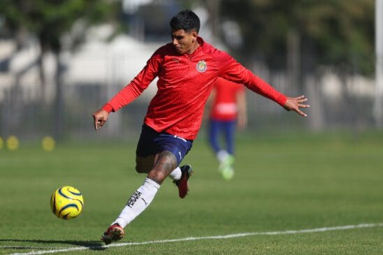 Lee más sobre el artículo Chivas golea 5-1 al Atlético La Paz en duelo de pretemporada