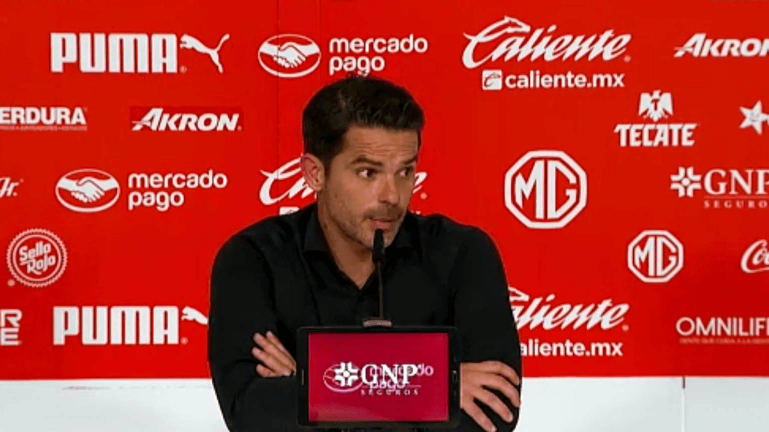 FERNANDO GAGO, director técnico de CHIVAS.