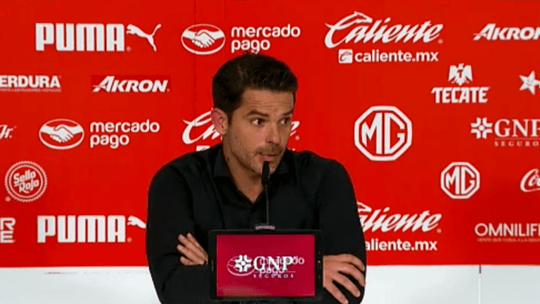 FERNANDO GAGO, director técnico de CHIVAS.