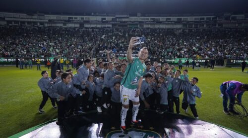 Más de 15 mil aficionados reciben a Andrés Guardado