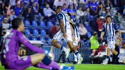 SALOMÓN RONDÓN se estrenó en la LIGA MX con un gol.