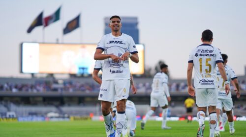 Memo Martínez goleador de Pumas