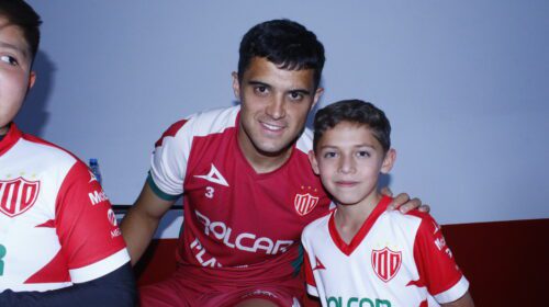 Jugadores del Necaxa conviven con niños del Torneo Interfiliales