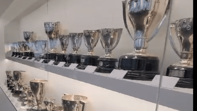 Lee más sobre el artículo Real Madrid, así es su espectacular Museo y Sala de Trofeos con más de 104 copas