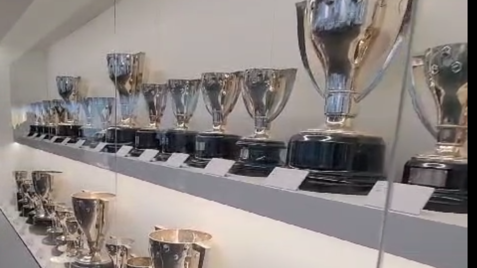 Lee más sobre el artículo Real Madrid, así es su espectacular Museo y Sala de Trofeos con más de 104 copas