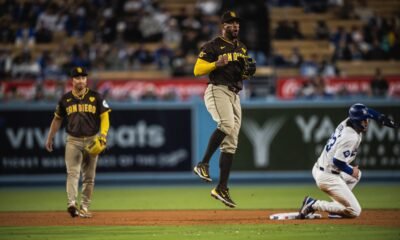 Los Padres vencen 6-3 a los Dodgers y les advierten que van por el título divisional