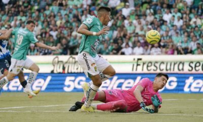 León vence 2-0 a Rayados y continúa con vida en la Liga Mx