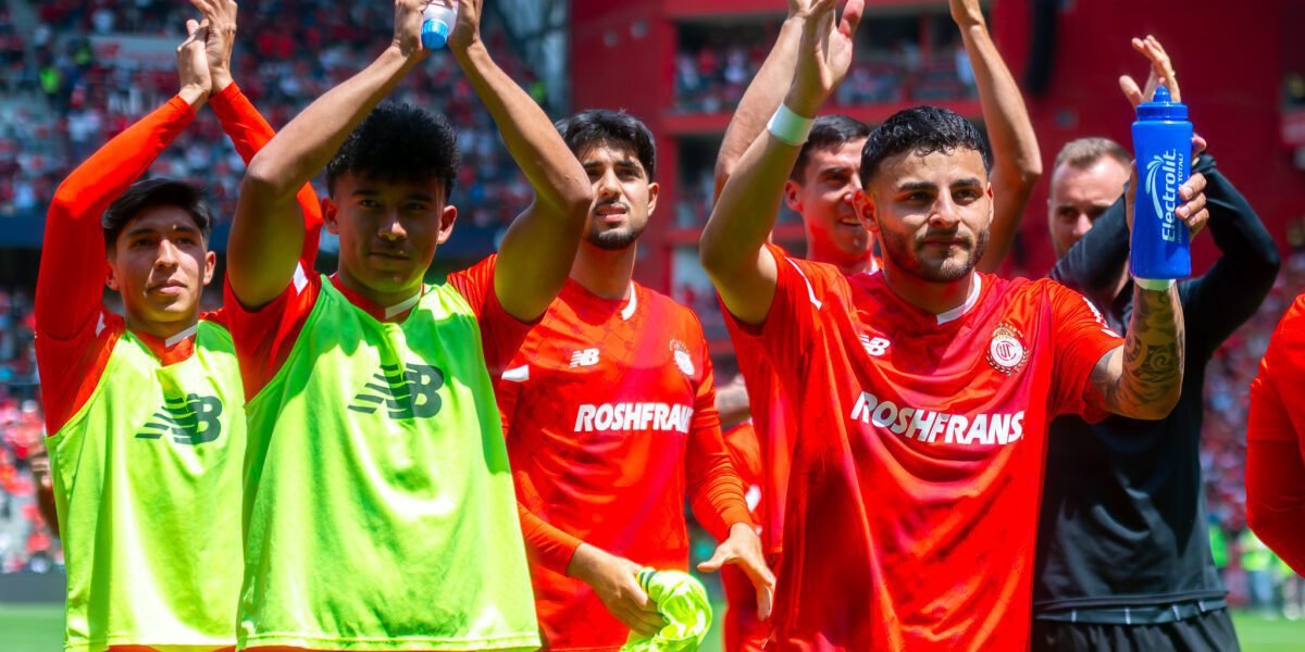 Toluca golea 4-1 al Atlas y va por el América