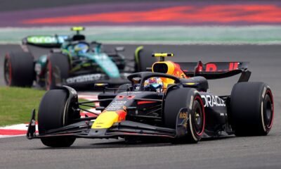Verstappen gana en China, Checo Pérez tercer lugar de la carrera