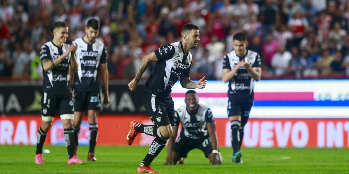 Necaxa vence en penales al Querétaro y espera por su rival