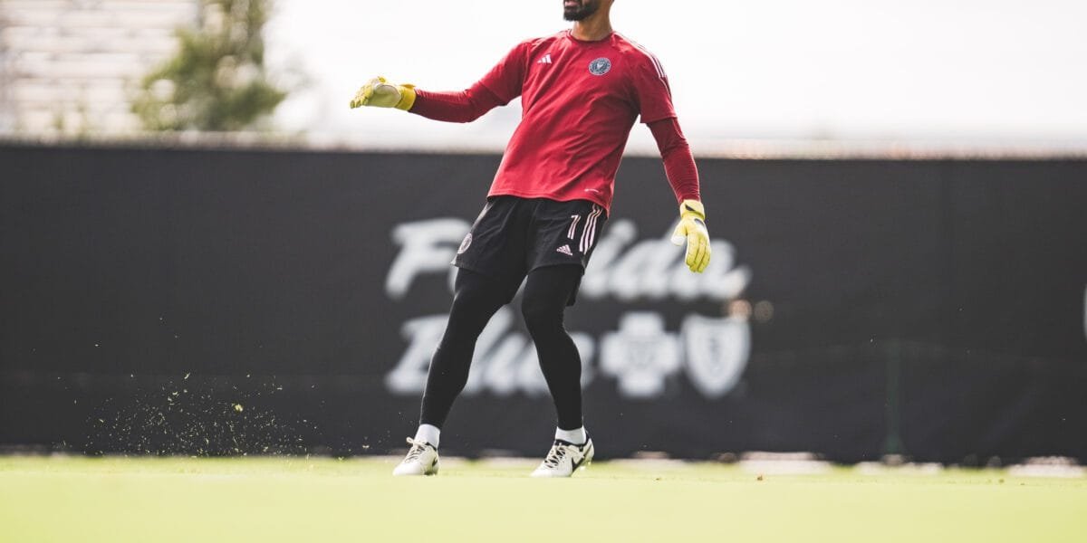 Drake Callender podría emigrar al futbol de Europa